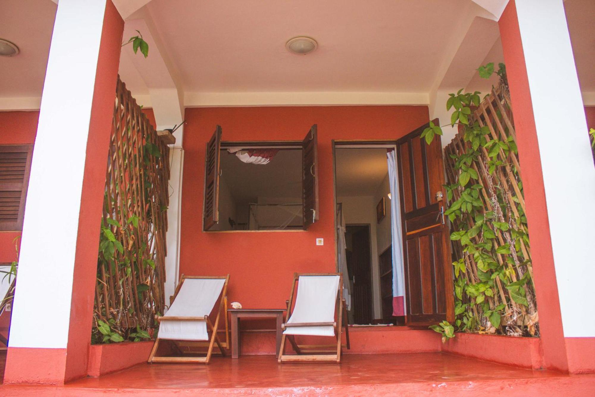 Coucher De Soleil Ambatoloaka  Ngoại thất bức ảnh
