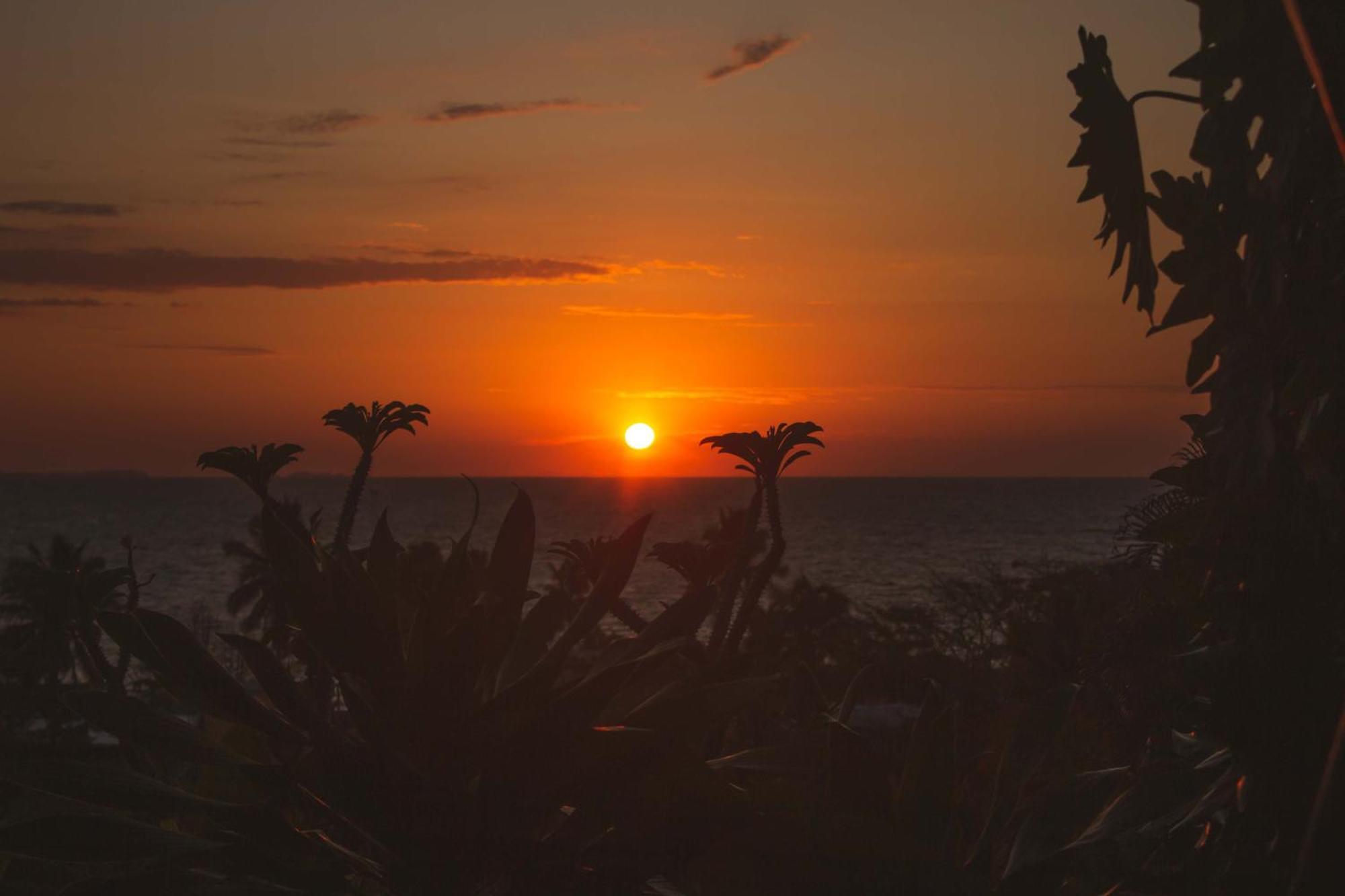 Coucher De Soleil Ambatoloaka  Ngoại thất bức ảnh