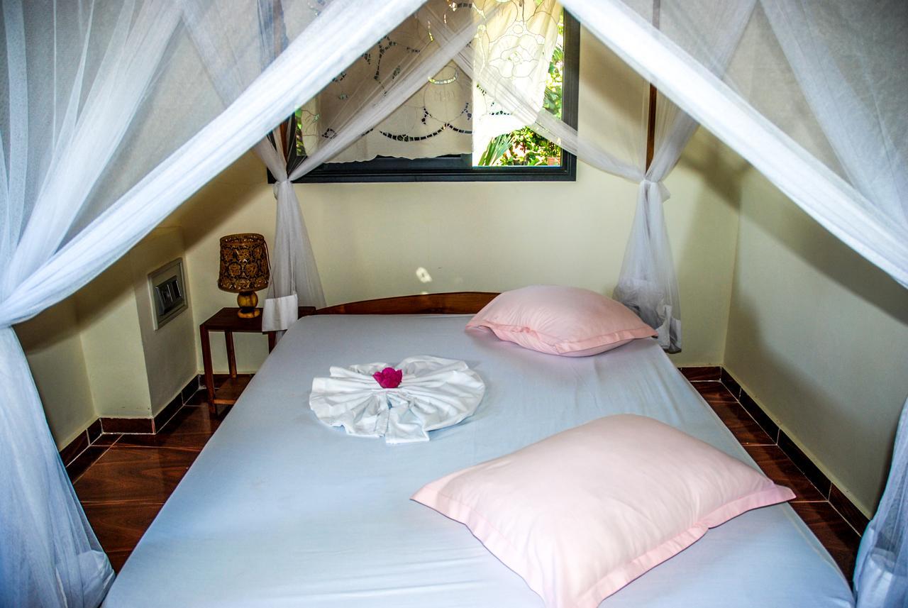 Coucher De Soleil Ambatoloaka  Ngoại thất bức ảnh